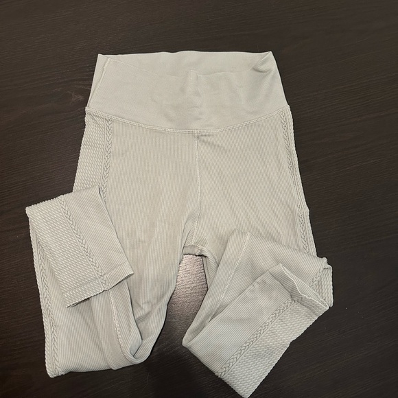 Aerie Offline Big Chill Seamless Leggings (small) in the color stone grey - Picture 1 of 5